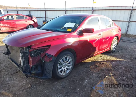 2018 Nissan Altima 2.5 S z USA, uszkodzony, nr VIN 1N4AL3AP0JC113977